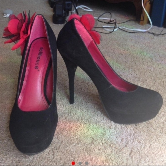 Black Velvet with red flowers platform high heels - Picture 3 of 8